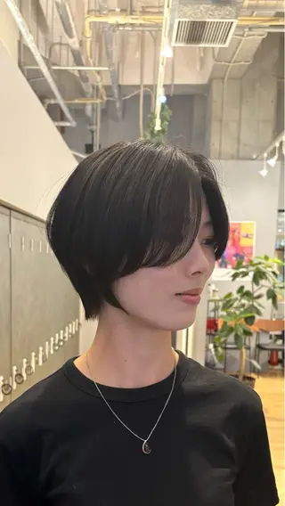 ショート GIEN NU茶屋町+所属・荒金 昴のヘアスタイル