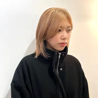 ミディアム カラー ショート/ウルフ ハイトーン/カイセイのヘアスタイル