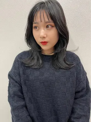 セミロング カラー パーマ ヘアアレンジ 🫧umu.🫧韓国 /レイヤー/ハッシュのヘアスタイル