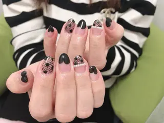 ネイル mano nella manoのネイルデザイン