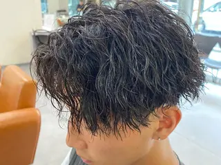 ミディアム パーマ メンズ 茶屋町メンズサロン 小野湧翔のヘアスタイル