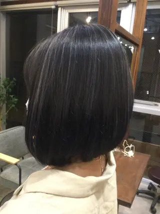 セミロング 佐々木 緑のヘアスタイル