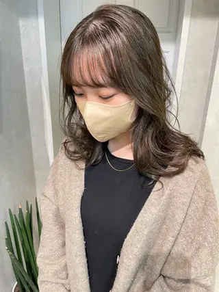 セミロング カラー ナチュラル透明感🌱 小山美樹子のヘアスタイル