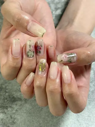 ネイル FIORITURA Maikoのネイルデザイン