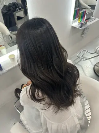 ロング あやめ🪽 オリーブ/ハイトーンのヘアスタイル
