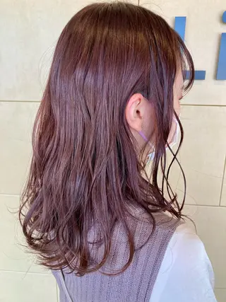 セミロング タカツド ユウキのヘアスタイル
