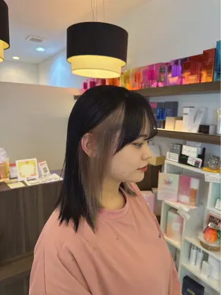カラー 川原 飛奈のヘアスタイル