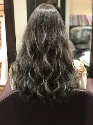 ロング カラー 辻 竜也　のヘアスタイル