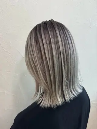 セミロング カラー ヘアアレンジ 🦋エクステ/透明感 カラー🦋宮川莉央のヘアスタイル