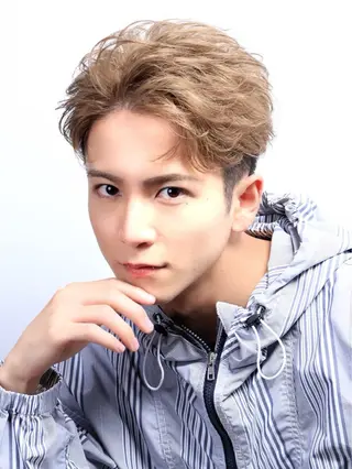 カラー メンズ メンズパーマＮｏ1 Taiyoのヘアスタイル