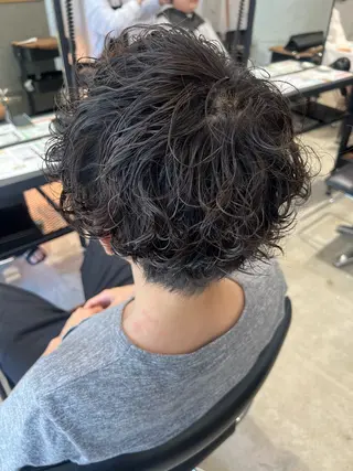 ショート パーマ メンズ オタク特化美容師💟 チバコナツのヘアスタイル