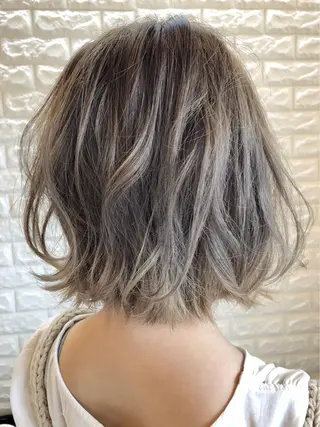 ミディアム カラー ぐらんぐりーん 藤中のヘアスタイル