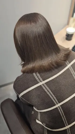 ミディアム カラー 縮毛矯正をしている人 のためのカラーのヘアスタイル