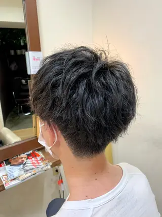 ショート パーマ メンズ 【扱いやすいパーマ】 眞鍋拓己のヘアスタイル