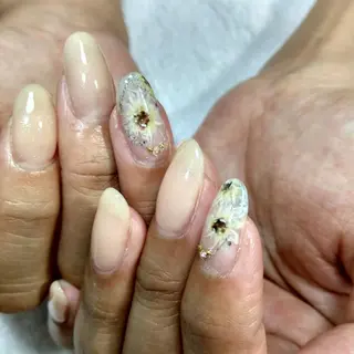 ネイル 柴崎 美幸のネイルデザイン