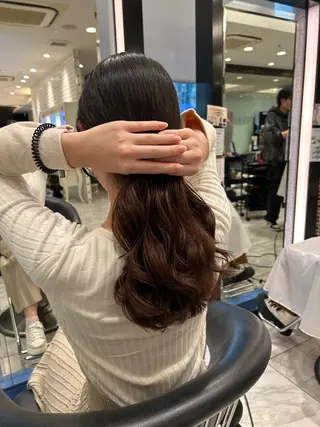 セミロング パーマ 韓国っぽ透け感カラー マンツーマン🫧なおのヘアスタイル