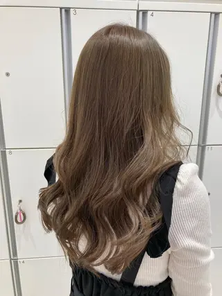 ロング カラー ヘアアレンジ シアーベージュニスト 🥣大石亜里紗のヘアスタイル