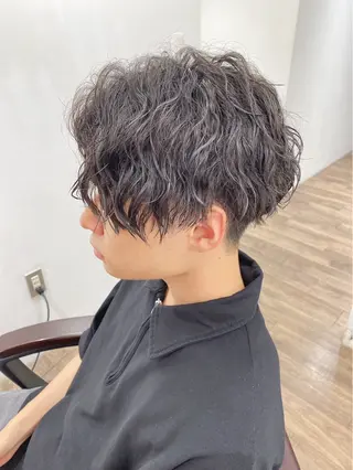 ショート パーマ メンズ ハイライト⭐️上野 高広のヘアスタイル