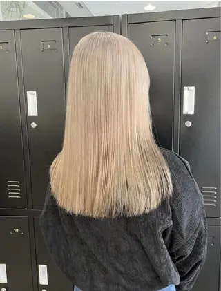 ロング 鈴木 綾乃のヘアスタイル