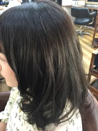 カラー 中山 ルミ子のヘアスタイル