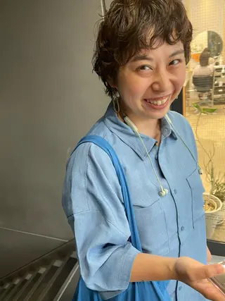 ショート カラー パーマ 💓パーマ，💗 レイヤーカットのヘアスタイル