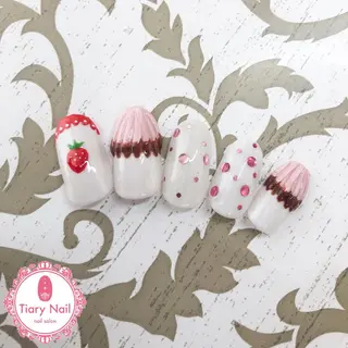 ネイル tiarynail K K🐼のネイルデザイン