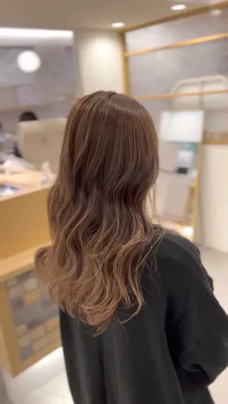 ロング カラー 韓国風・ブリーチなし ・あり後藤 一斗店長のヘアスタイル