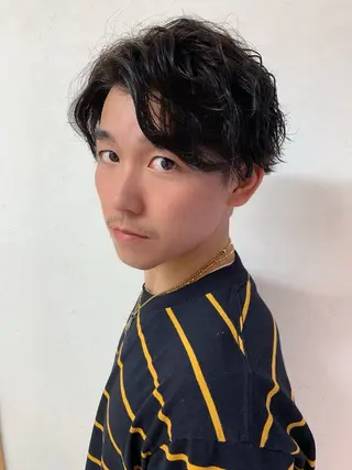 パーマ メンズ 汐見 悠佑のヘアスタイル