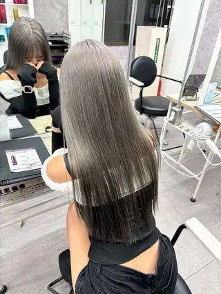 ロング サトウ ユメリのヘアスタイル