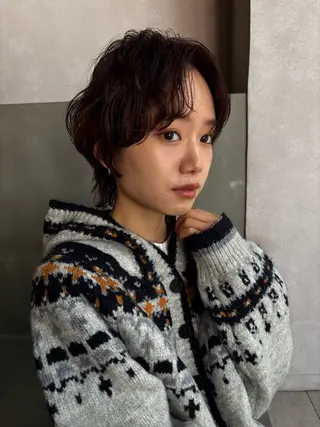 ショート パーマ 渡邊 百咲のヘアスタイル
