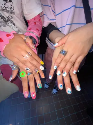 ネイル en　nail 池袋店所属・個性派🌺推しネイル 💅💞hota🐇のネイルデザイン