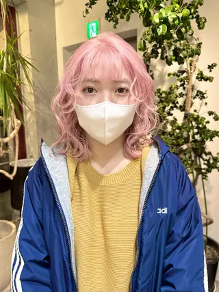 ショート カラー kai .のヘアスタイル