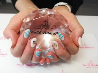 ネイル ネイルリボン 受付スタッフのネイルデザイン