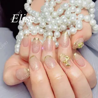 ネイル 🦋 Queenieのネイルデザイン