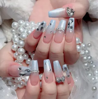 ネイル Maggie Nail🦩のネイルデザイン