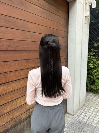 ロング ヘアアレンジ 誰もが憧れる艶髪✨ /アレンジヘア🎀のヘアスタイル