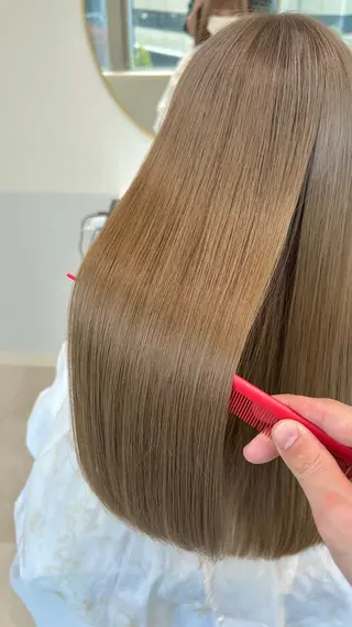 ロング カラー Eleanor枚方店 店長　飛鳥　薫のヘアスタイル