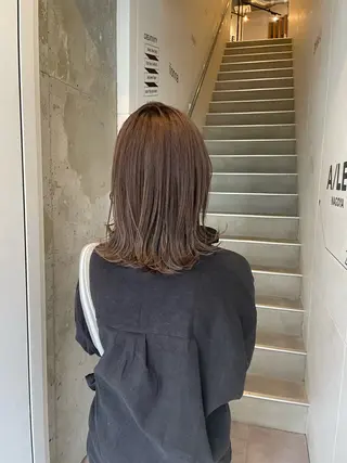 ミディアム カラー 久保田 千尋のヘアスタイル