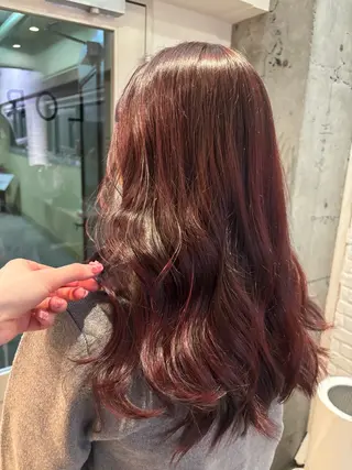 セミロング 🍎デザインカラー /カエデ🍎のヘアスタイル