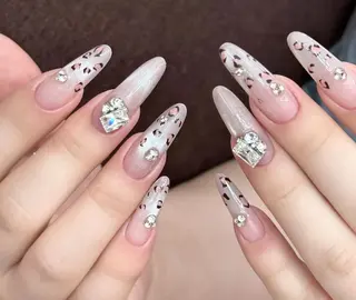 ネイル エリ🫧 nail池袋東口のネイルデザイン
