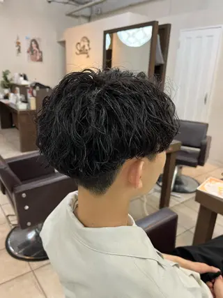 パーマ メンズ カ レラのヘアスタイル