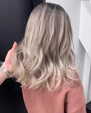 ミディアム カラー パーマ ヘアアレンジ 【公式】amble luxe池袋東口🩷のヘアスタイル