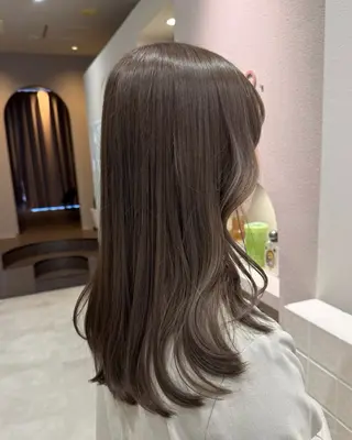 セミロング カラー MIYU透明感カラー ブリーチなしWカラーのヘアスタイル