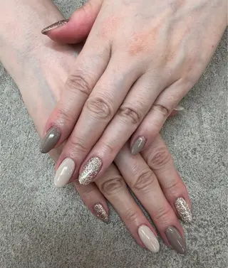 ネイル MAXKELLY ASAのネイルデザイン