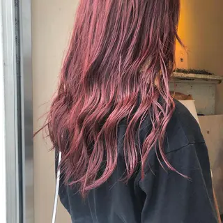 ロング カラー ，comma momoka🪄のヘアスタイル