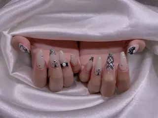 ネイル 長さ出し専門店 RIRIのネイルデザイン