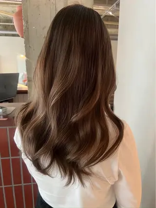 ロング カラー 山内 めいのヘアスタイル