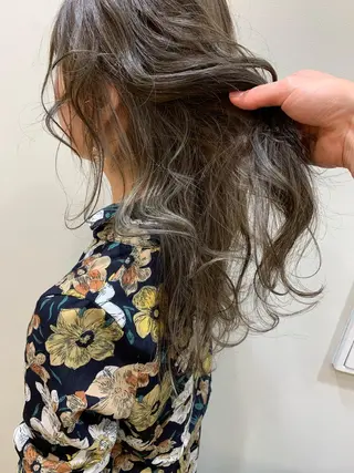 ロング 小田 孝一のヘアスタイル