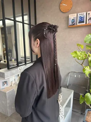 ロング 山岸 未玖のヘアスタイル