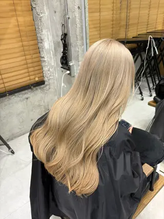 ロング カラー KAEDE🌺Wカ ラー/ホワイトカラーのヘアスタイル